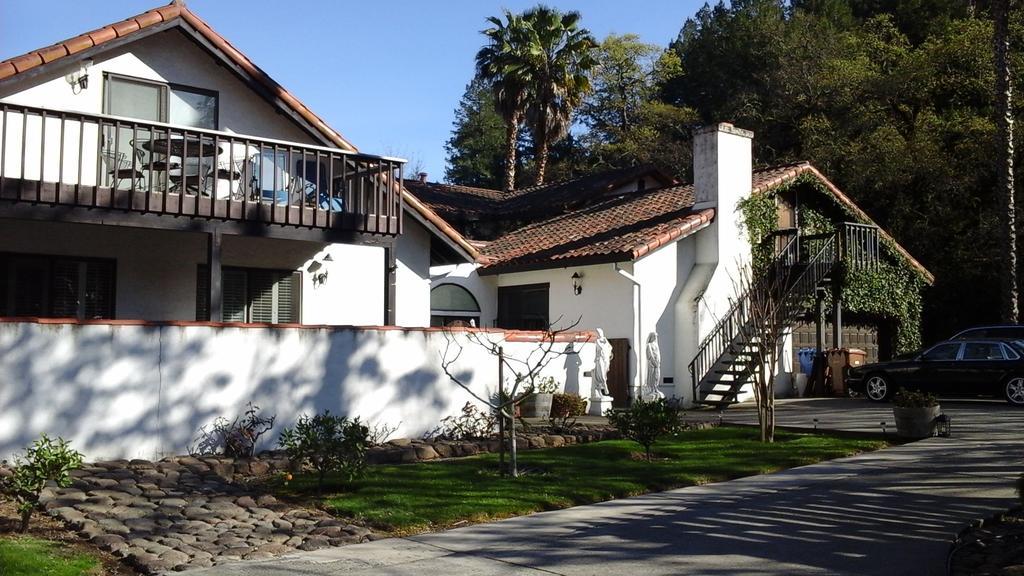 Spanish Villa Inn St. Helena Buitenkant foto