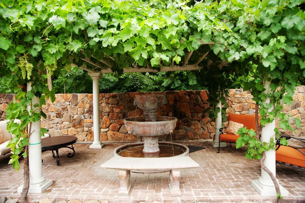 Spanish Villa Inn St. Helena Buitenkant foto